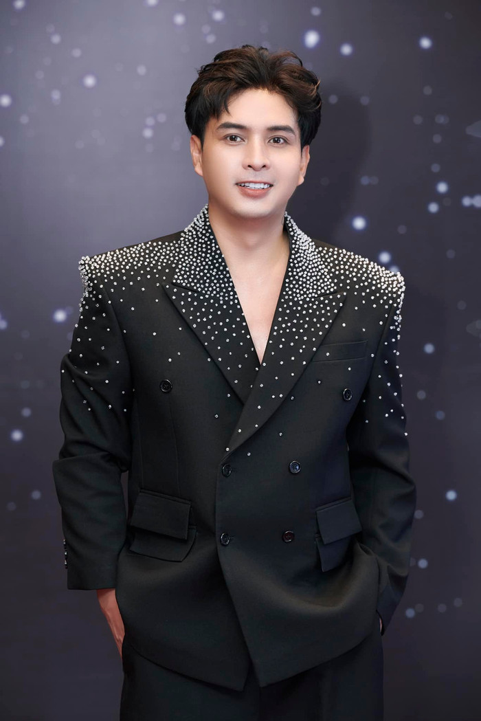 Một trong những hình ảnh mới nhất của Hồ Quang Hiếu. Ảnh: FBNV