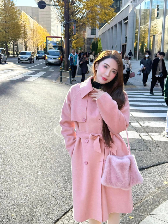 Quỳnh Nga thường xuyên đi du lịch cùng nhóm bạn thân thiết. Ảnh: FBNV