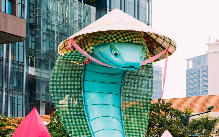 'Trùm cuối' trên đường đua linh vật gọi tên TP.HCM: 'Bé Na' đội nón lá, đeo khăn rằn cực đẹp mắt Ảnh 2