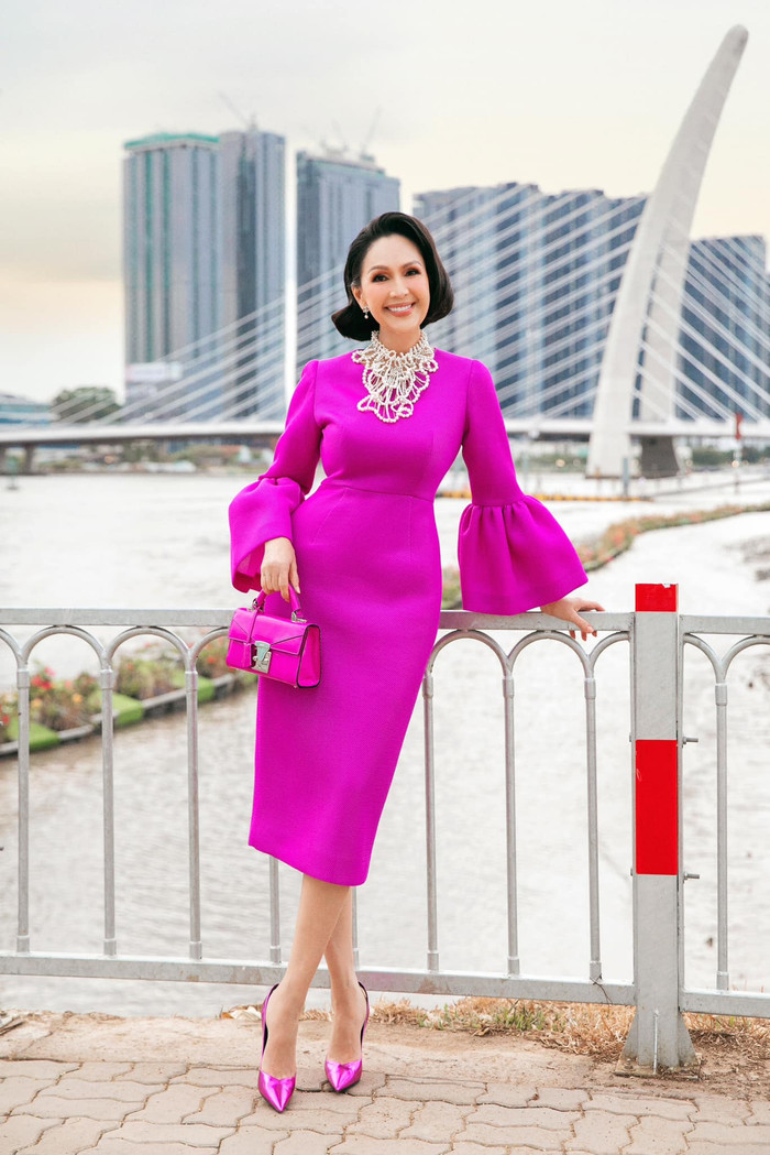 'Nữ hoàng ảnh lịch' vẫn giữ được vóc dáng hoàn hảo cùng nhan sắc mặn mà đáng ngưỡng mộ. (Ảnh: FBNV)