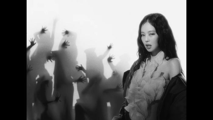 Jennie gây sốc Ảnh 7