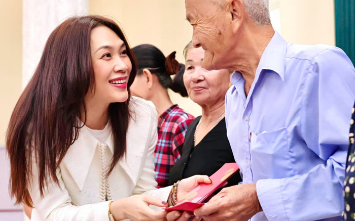 Mỹ Tâm - Nữ ca sĩ chăm chỉ làm từ thiện nhất nhì Vbiz! Ảnh 2