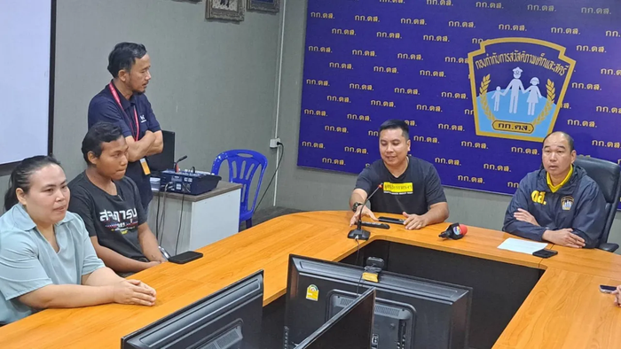 Cậu bé 13 tuổi rời nhà đi mua đồ ăn rồi mất tích, người mẹ rơi nước mắt sau nhiều năm tìm kiếm Ảnh 1