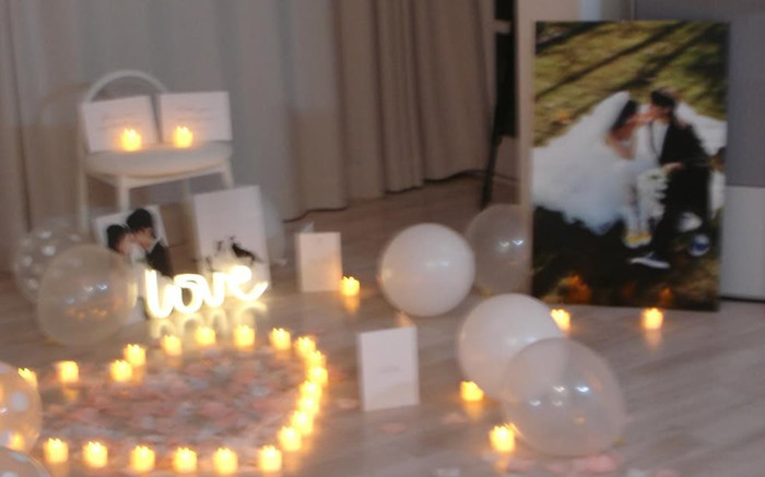 Nữ ca sĩ kết hôn sau 11 năm hẹn hò, hé lộ khung cảnh được bạn trai cầu hôn đầy lãng mạn Ảnh 2