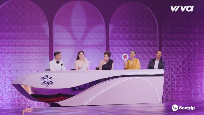 Giám khảo Đoan Trang 'phóng khoáng' chấm điểm 10 ở đêm thi Chung kết Bước Nhảy Hoàn Vũ. 