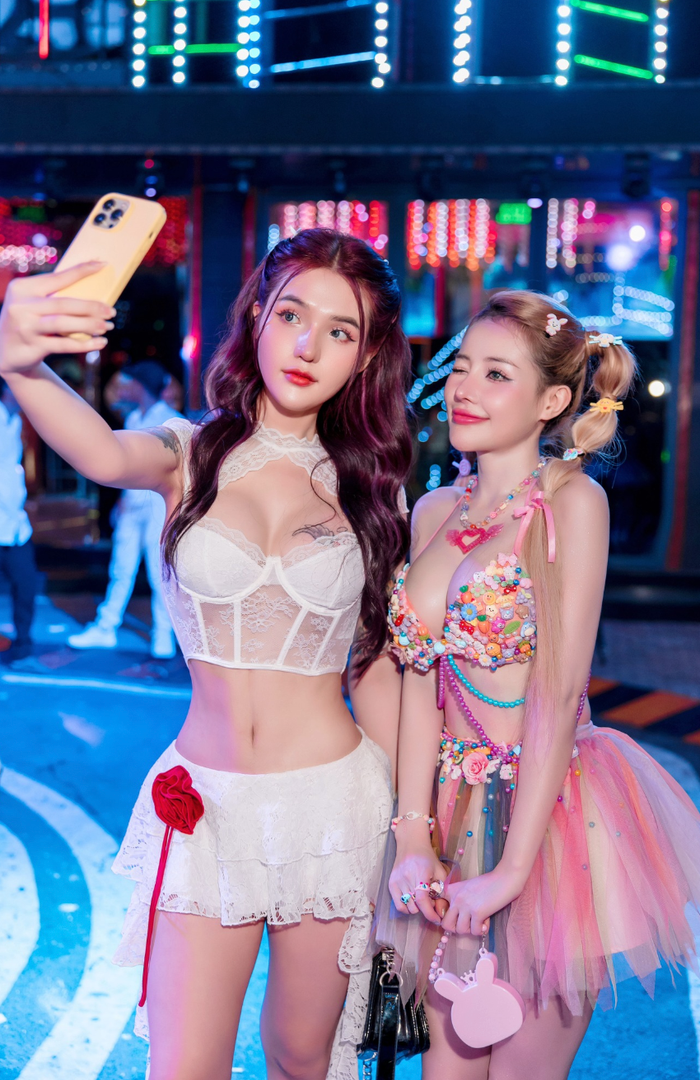 Ồn ào giữa các thành viên trong gia đình Ngân 98 khiến cõi mạng xôn xao. (Ảnh: FBNV)