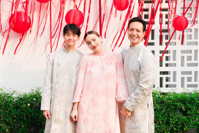 Subeo thành tâm điểm trong bộ ảnh đón Tết của Hồ Ngọc Hà. (Ảnh FBNV)