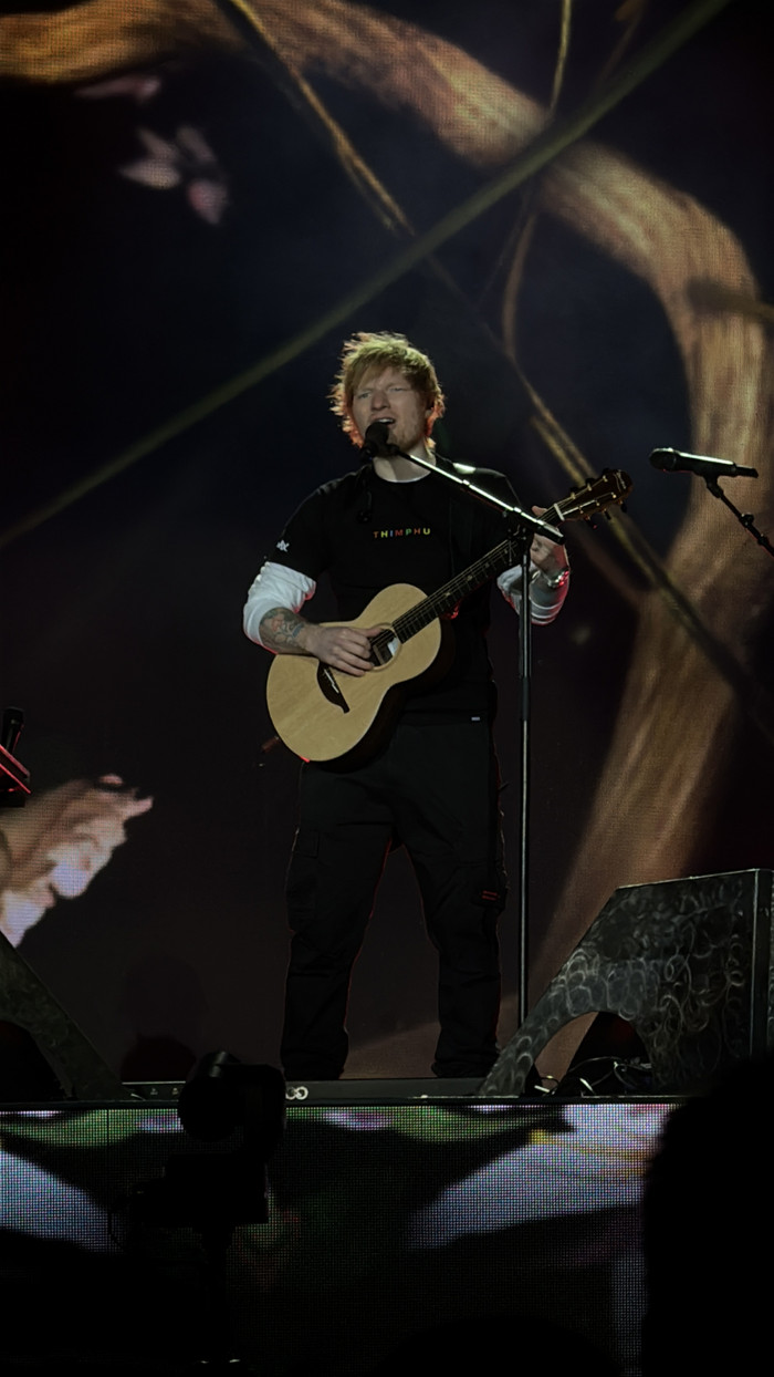 Buổi biểu diễn lịch sử của Ed Sheeran Ảnh 2