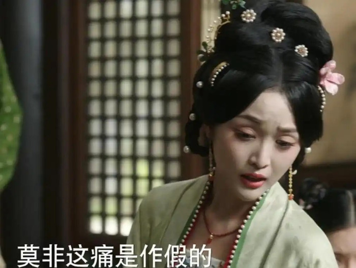 Khán giả ngán ngẩm vì diễn xuất của dàn diễn viên.