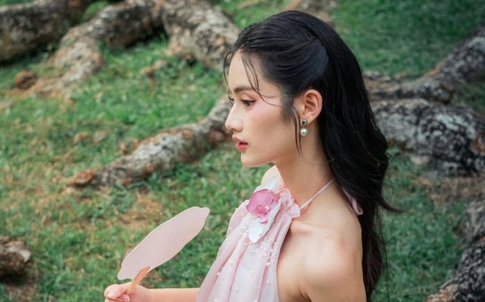 Hoa hậu Ý Nhi bị chê nhan sắc Ảnh 2