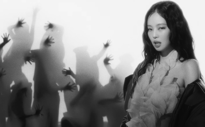 Jennie 'gặp biến' trước thềm phát hành album solo đầu tay Ảnh 2