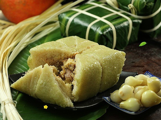 Ăn quá nhiều bánh chưng có thể dẫn đến nguy cơ tăng cân cao.