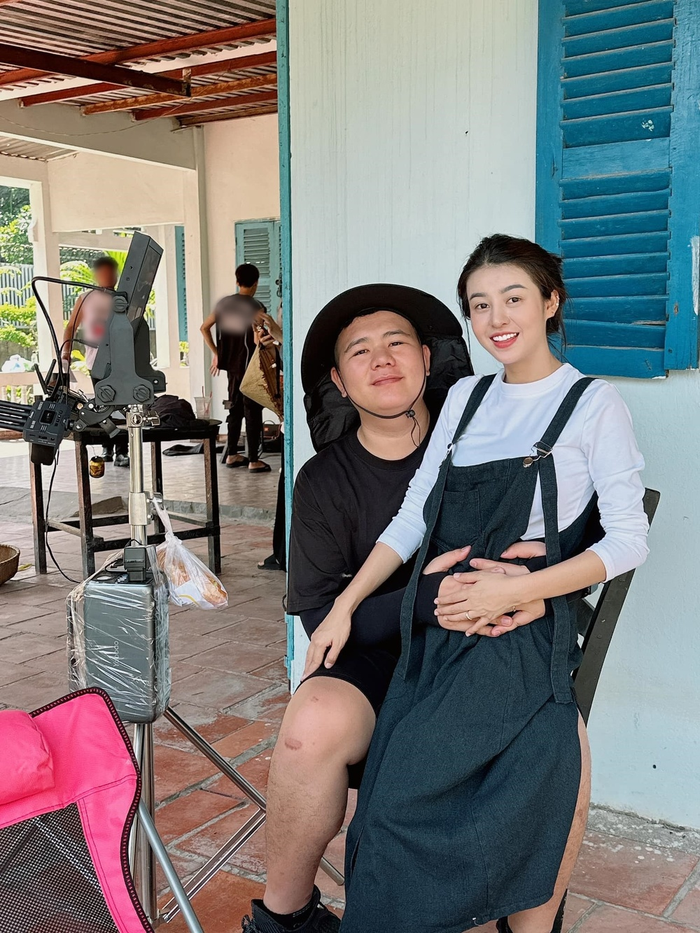 Cả hai có nhiều năm gắn bó bên nhau. (Ảnh FBNV)