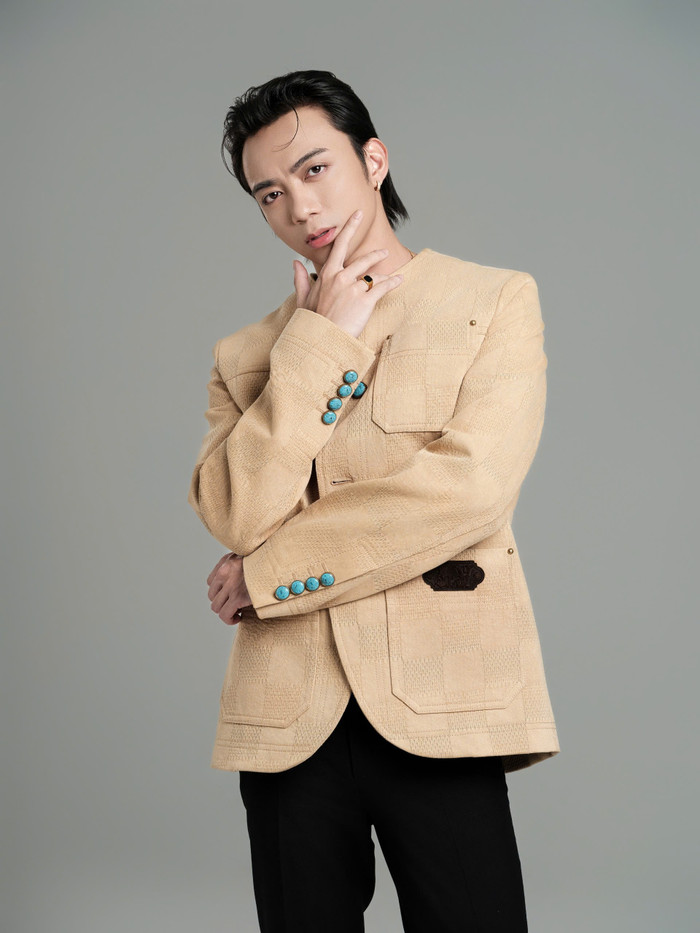 Soobin Hoàng Sơn báo tin vui góp giọng trong phim Tết của Thu Trang.