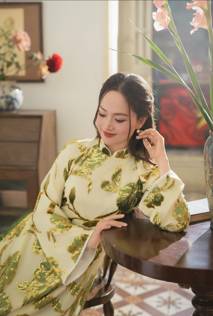 Lan Phương nhấn mạnh rằng việc một số bậc phụ huynh dạy con cách xin lì xì từ người lớn là điều không nên. (Ảnh FBNV)