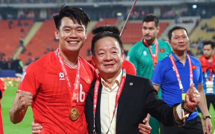 Thua HAGL, bầu Hiển chọn cựu HLV tuyển Việt Nam dẫn dắt Hà Nội FC Ảnh 2