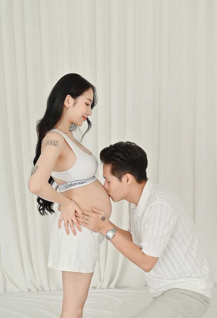 Joyce Phạm mang thai lần 4. Ảnh: FBNV