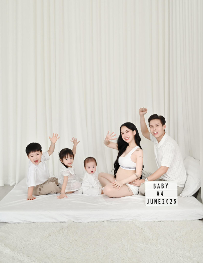 Gia đình Joyce Phạm hạnh phúc đón tin vui đầu năm. Ảnh: FBNV