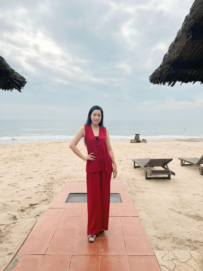 Trịnh Kim Chi khoe vóc dáng chuẩn chỉnh. Ảnh: FBNV