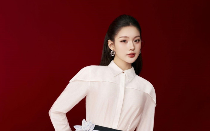 Mách bạn cách hóa thân thành quý cô thời thượng cho dịp cuối năm Ảnh 2