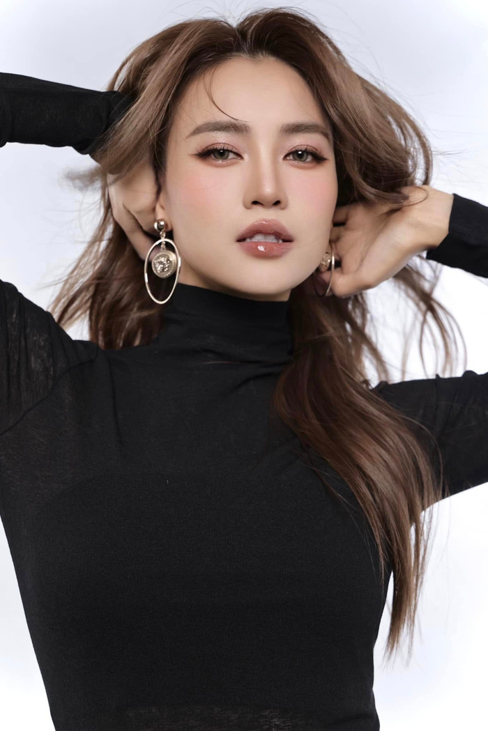 Nữ diễn viên kín tiếng trong chuyện tình cảm. Hiện tại, cô tập trung cho công việc nhiều hơn và hạn chế chia sẻ về đời tư trước truyền thông. (Ảnh FBNV)