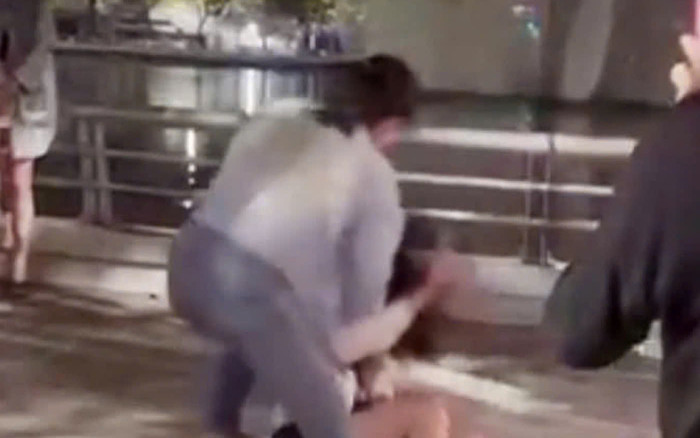 Khởi tố vụ án, điều tra 3 hành vi trong vụ nhân viên ngân hàng bị đánh ghen lột đồ ở Cần Thơ Ảnh 2