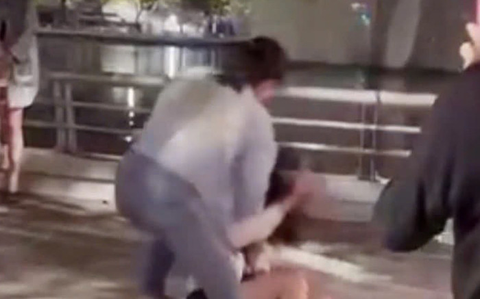 Vụ nữ nhân viên ngân hàng bị đánh ghen lột đồ ở Cần Thơ: Hé lộ nguồn cơn Ảnh 2