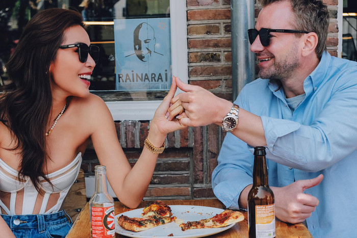 Minh Tú và ông xã Christopher.