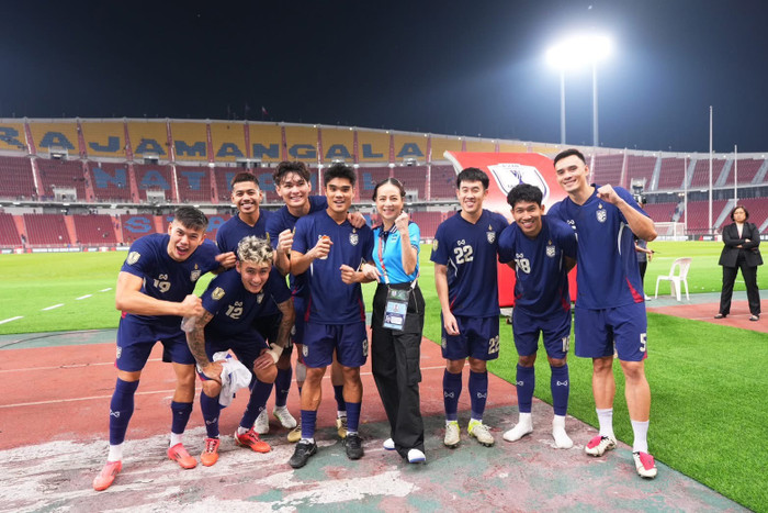 Một ngày sau thất bại của tuyển Thái Lan ở chung kết lượt đi, nữ tỷ phú Madam Pang dọa tuyển Việt Nam bằng... nỗi đau của Indonesia. Ảnh: Madam Pang