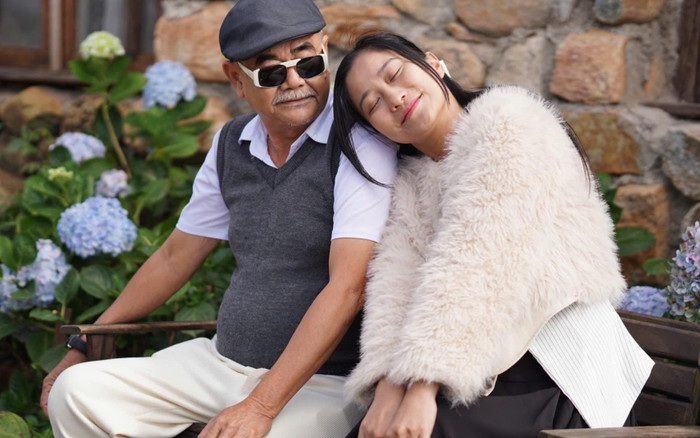 Ảnh thân mật của NSND Việt Anh bên tình trẻ 9X gây sốt Ảnh 2