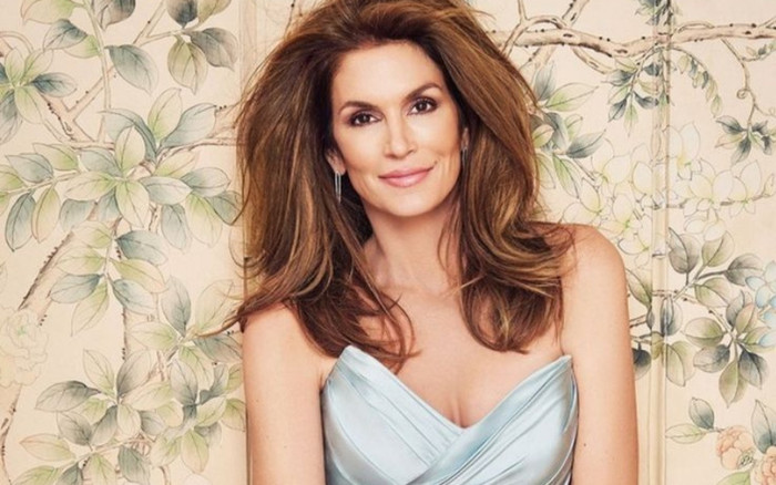 Bí quyết giúp bảo toàn nhan sắc của siêu mẫu Cindy Crawford ở tuổi 58 Ảnh 2