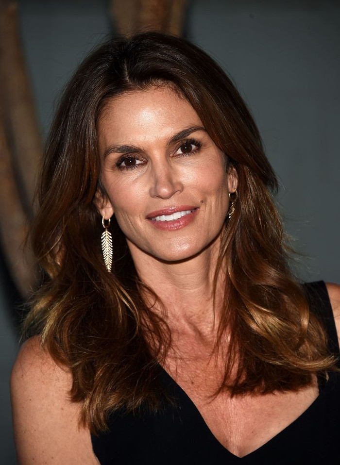 Siêu mẫu huyền thoại Cindy Crawford ở tuổi 58 vẫn giữ được vẻ đẹp và sự cuốn hút đáng ngưỡng mộ.
