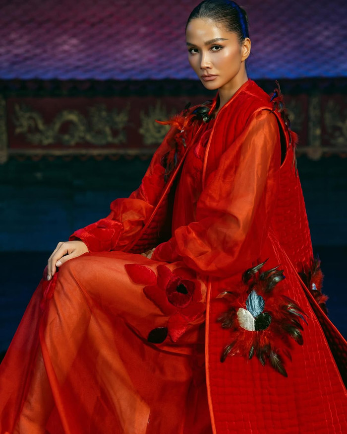 Sức hút của H'Hen Niê không thuyên giảm dù đã hết nhiệm kỳ. (Ảnh: FBNV)