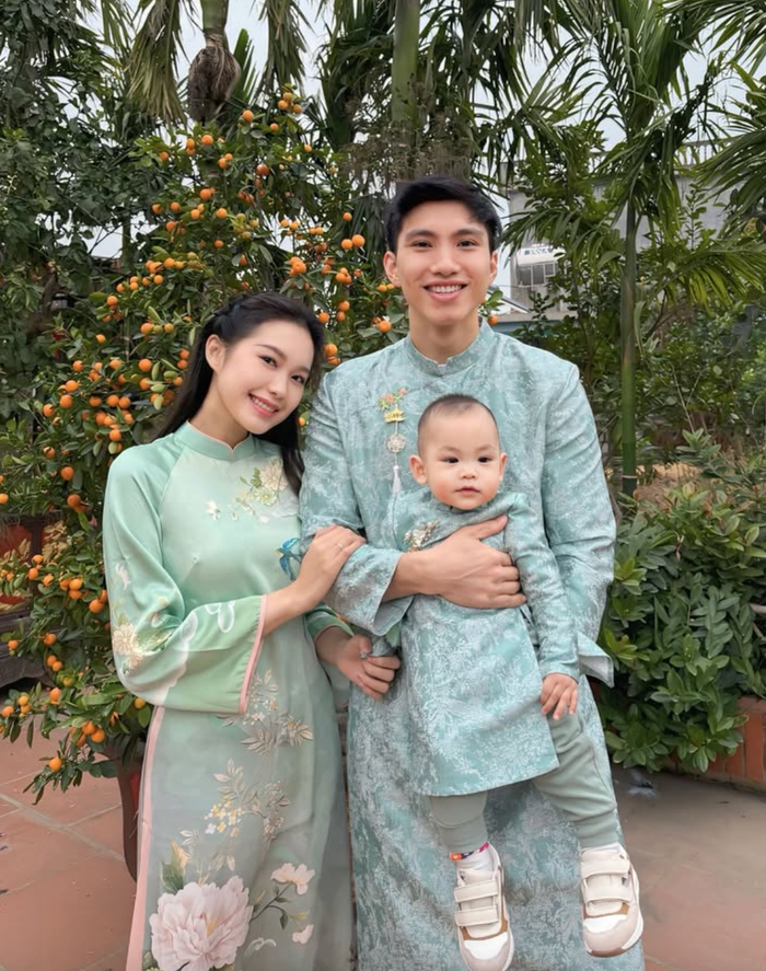 Diện mạo của Doãn Hải My và bé Lúa, con trai của cả hai nhận được nhiều lời ngợi khen. (Ảnh: FBNV)