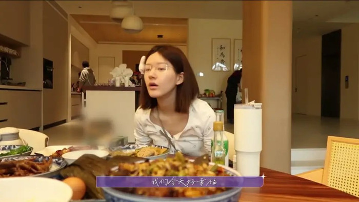 Triệu Lộ Tư dùng bệnh tật đổi lấy sự nổi tiếng Ảnh 3