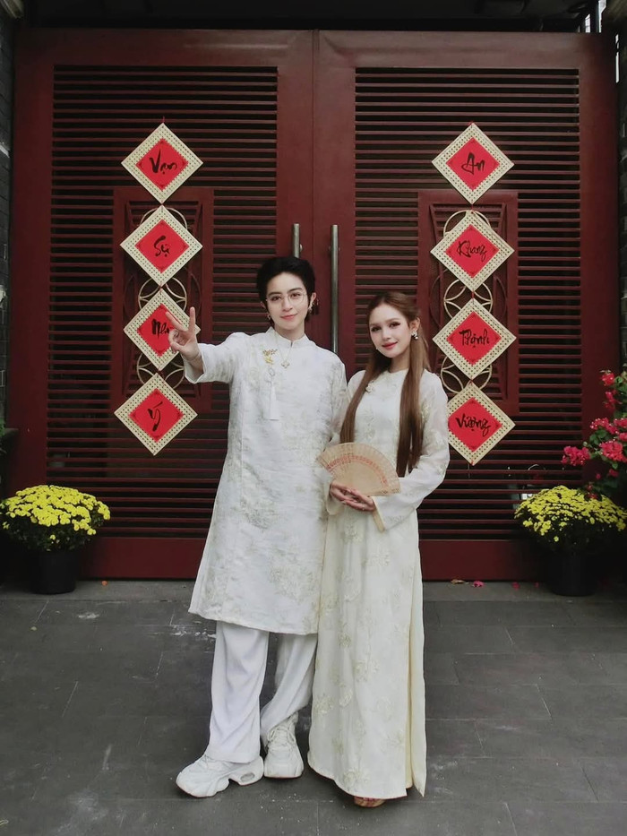Từ khi công khai bên nhau, Xoài Non - Gil Lê khiến không ít người trầm trồ vì quá dễ thương.