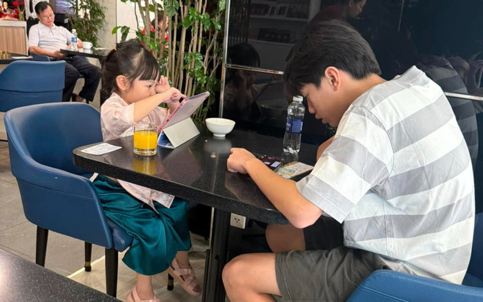 Cường Đô La 'flex' con trai, tự hào khi chứng kiến quý tử có hành động này với các em Ảnh 2