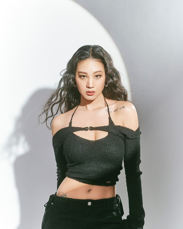 Nữ ca sĩ thông báo kết hôn vào mùng 3 Tết Ảnh 5