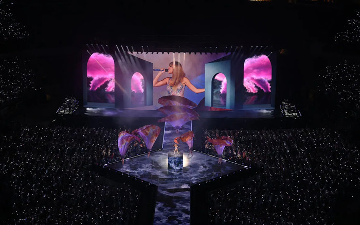 Chuyến lưu diễn có lượng khán giả tham dự đông nhất lịch sử không gọi tên Taylor Swift Ảnh 2