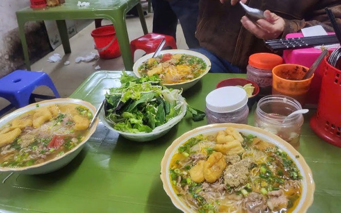 Diễn biến bất ngờ vụ quán bán 3 bát bún riêu giá 1.2 triệu đồng ngày mùng 1 Tết Ảnh 2