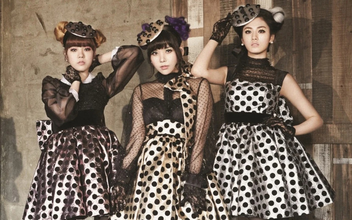 Một ca khúc bất ngờ được hồi sinh sau 13 năm, loạt sao đình đám đồng loạt đu trend Ảnh 2