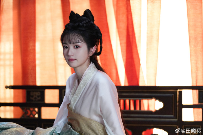 Chất lượng kém nhưng Đại Phụng Đả Canh Nhân lại thường đi bài lố và hạ thấp Khánh Dư Niên 2.