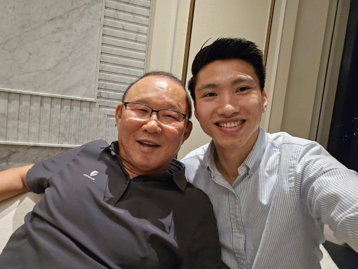 HLV Park Hang Seo từng tiết lộ Đoàn Văn Hậu sẽ trở lại và mạnh mẽ hơn trước. Ảnh: Park Hang Seo