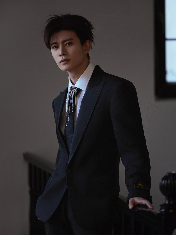 3 năm qua, Nhậm Gia Luân không có thêm phim hot nào nữa.