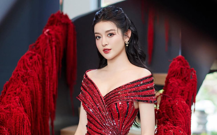 Á hậu Huyền My lạc mất món đồ chục triệu đồng ngay đầu năm mới Ảnh 2