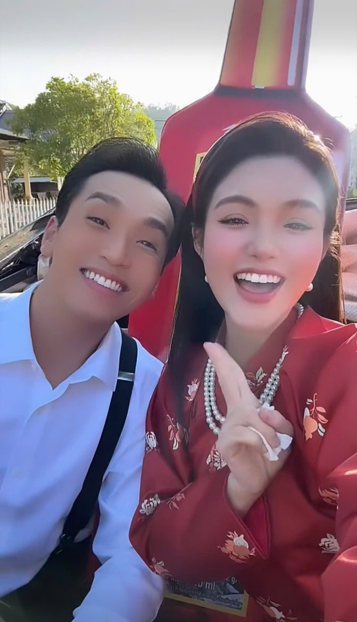 Bạch Công Khanh và Yeye Nhật Hạ xuất hiện thân thiết trong sự kiện mới