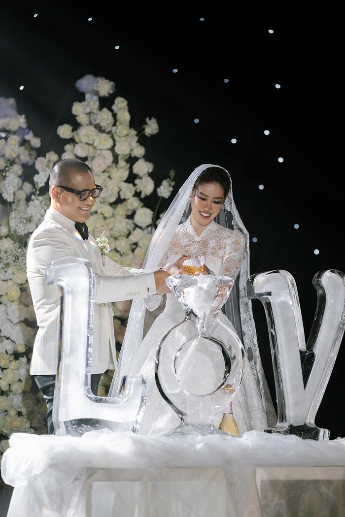 Nhiều người hi vọng Hoa hậu Khánh Vân và nhiếp ảnh gia Nguyễn Long sẽ sớm báo tin vui. (Ảnh: FBNV)