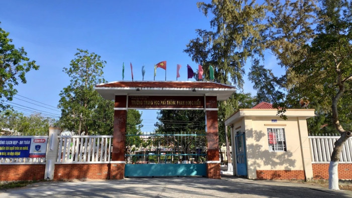 Trường THPT Phan Ngọc Hiển