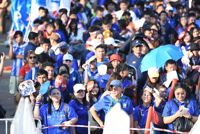 Sức nóng trên sân Rajamangala hứa hẹn rất lớn vào tối nay. Ảnh: FAT