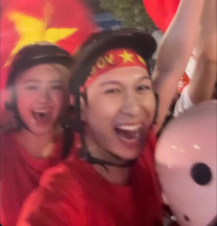 Đỗ Hoàng Dương và Dương Hoàng Yến không giấu được sự phấn khởi trước chiến thắng của Việt Nam.